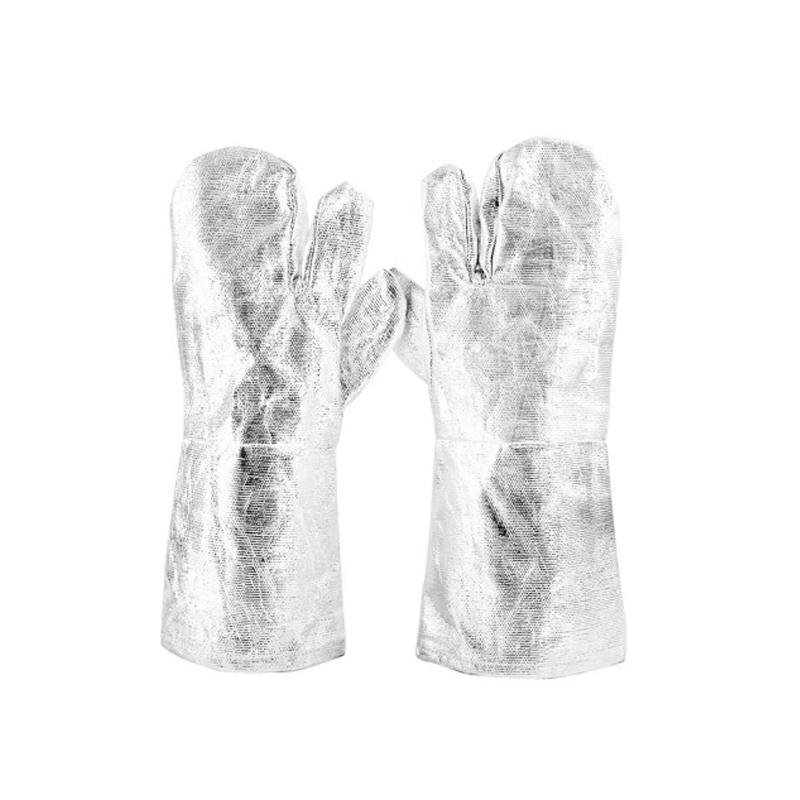Aluminium met glasvezelhandschoenen